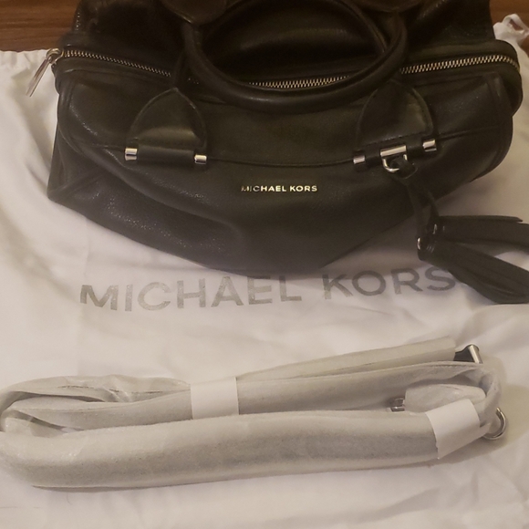 Michael Kors black small satchel purse - Picture 1 of 6